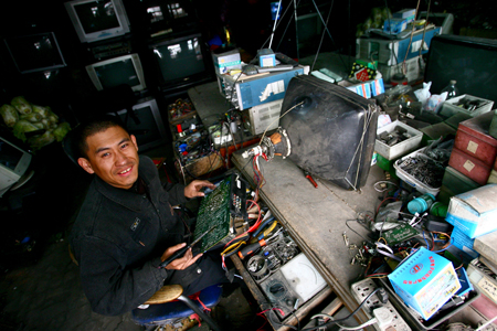家電維修師傅的愛心傳承 殘疾青年迎來就業新希望